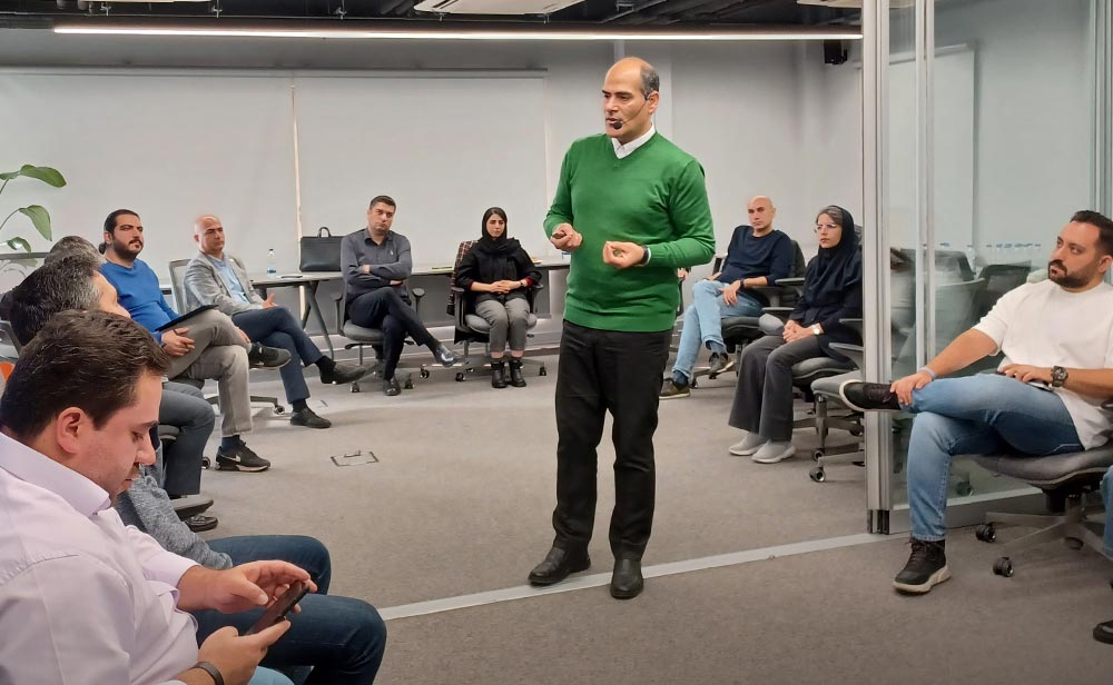 یادگیری و چاره‌اندیشی با مسئله‌های واقعی کسب‌وکار